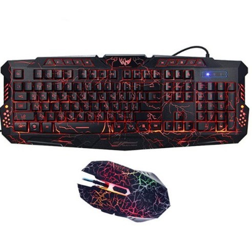Set di tastiera da gioco cablata J10 con retroilluminazione tricolore, mouse da gioco luminoso e tastiera